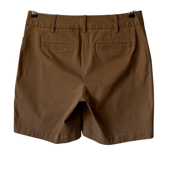 Land's End Chino Shorts Sz 2 Flat Front Straight leg Mid Rise Preppy Classic - Picture 2 of 9